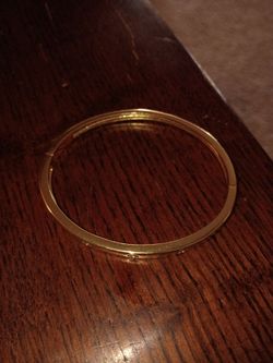 Gold bracelet