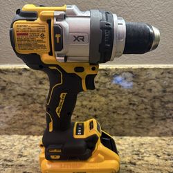 Dewalt 20v Max XR Hammer Drill DCD1007 with a 20v 8AH power pack battery