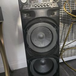 En venta este alta vos  en buenas condiciones con Bluetooth  sin micrófono ni control $ 60  ho mejor oferta