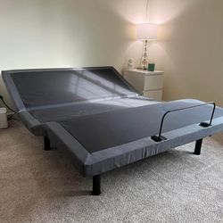 Adjustable Frame, Queen, Like New, Excellent Condition