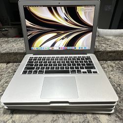 APPLE MACBOOK AIR 13” INTEL CORE i5/ LOADED WITH  OFFICE 