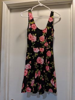 Floral sleeveless dress