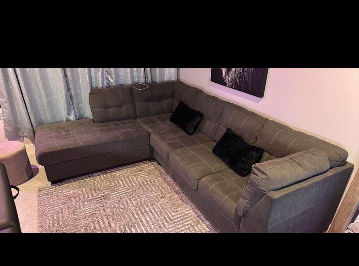 LARGE SECTIONAL