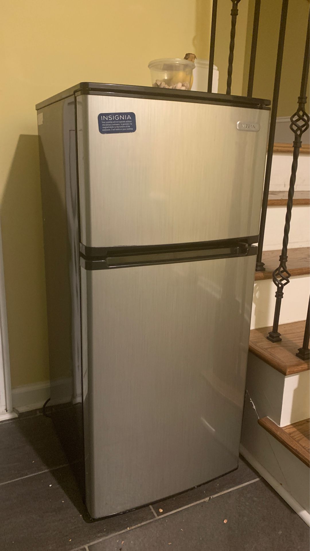 Vissani Two Door Mini Bar Fridge Refrigerator 4.3 cu ft