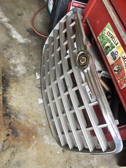 Chrysler 300 grill