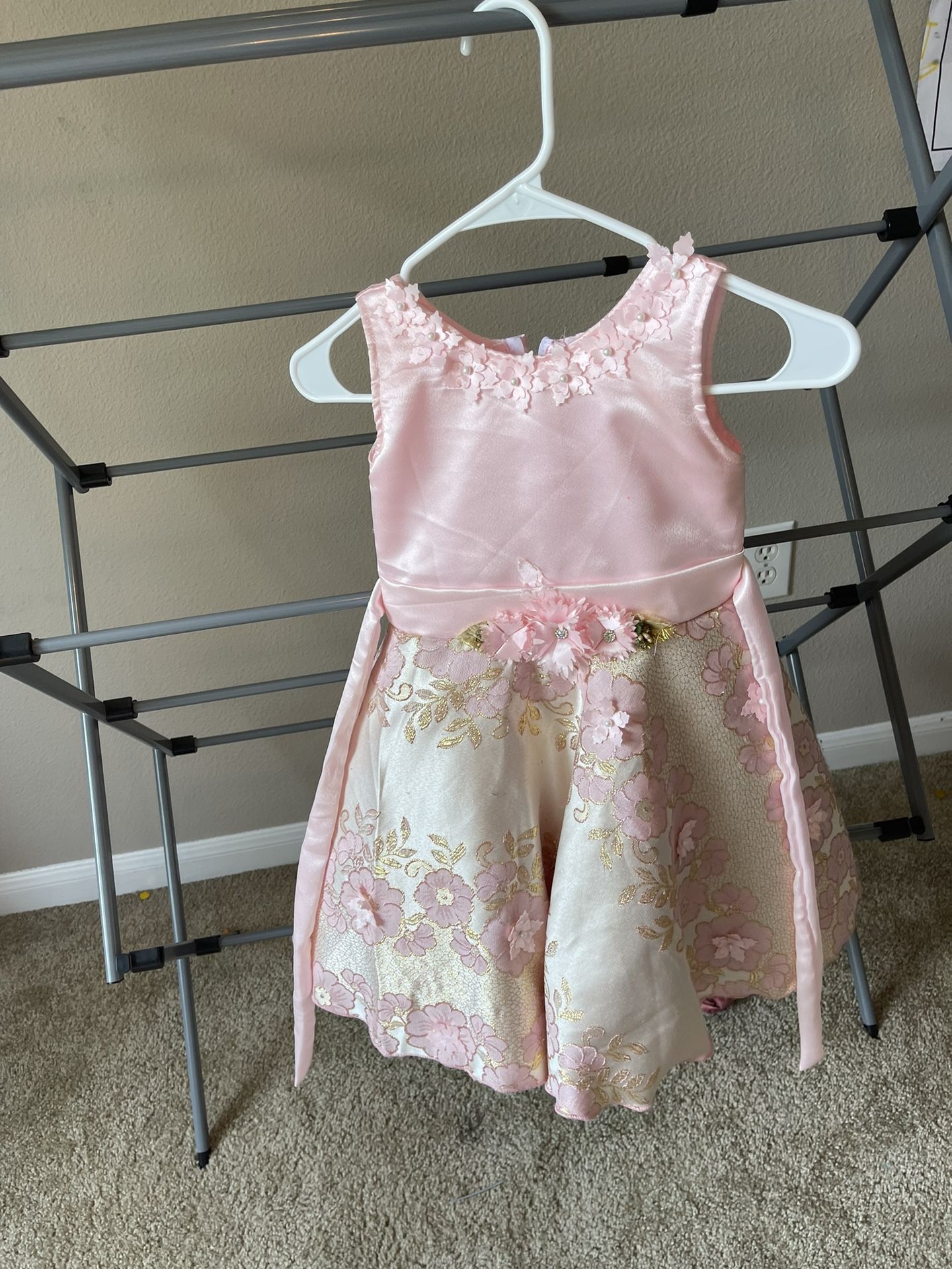 Girls dress for wedding or ballroom