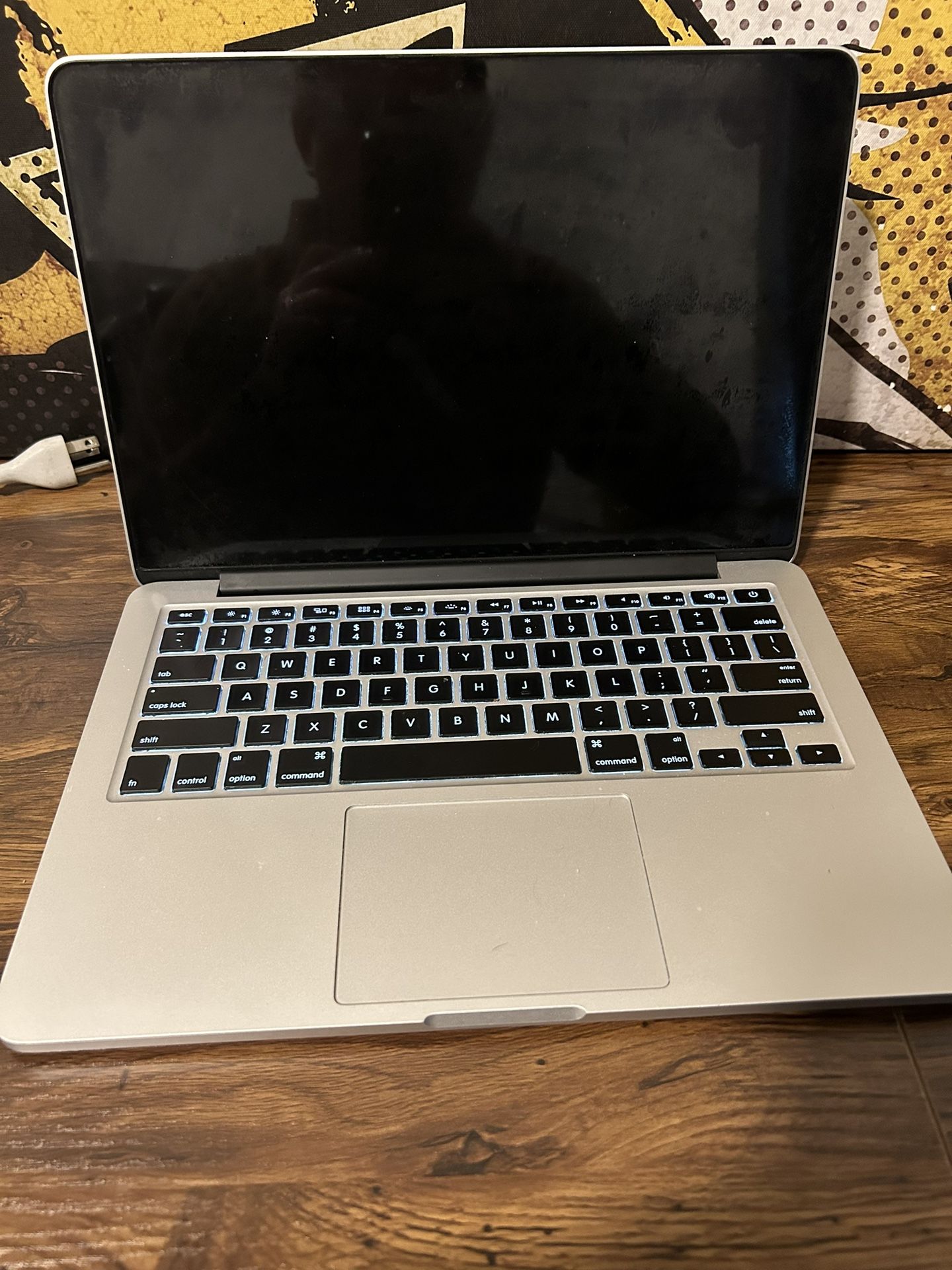 MacBook 2.7 Ghz 8 GB DDR3 Please read Description