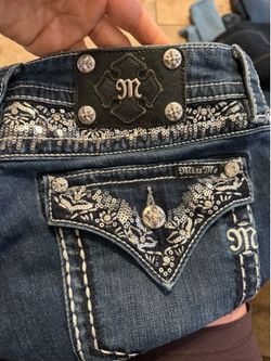 Women’s miss me capris size 32