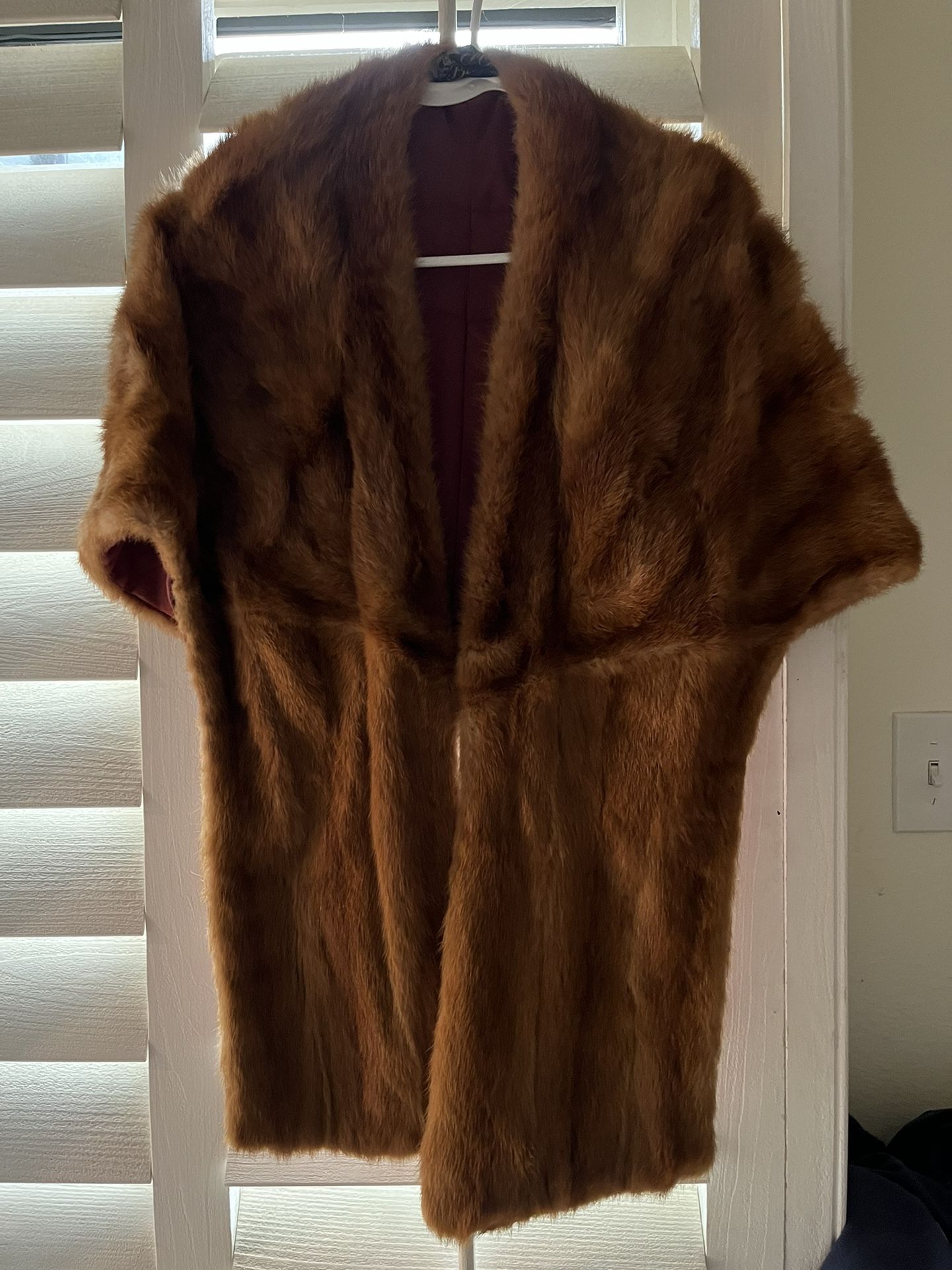 El Oso Blanco Real Fur Coat/shawl