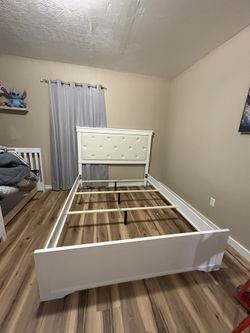 BRAND NEW COMPLETE BEDROOM SET