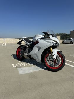 2018 Ducati Supersport S