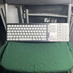 Wireless Rechargeable Macally Keyboard