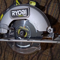 RYOBI 18V ONE+ HP Brushless 7-1/4  Circular Saw No Battery 