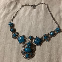Costume Turquoise Design Necklace