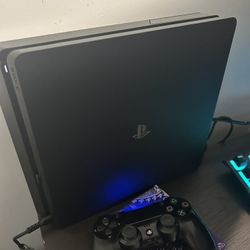PS4 Slim 1TB + Monitor