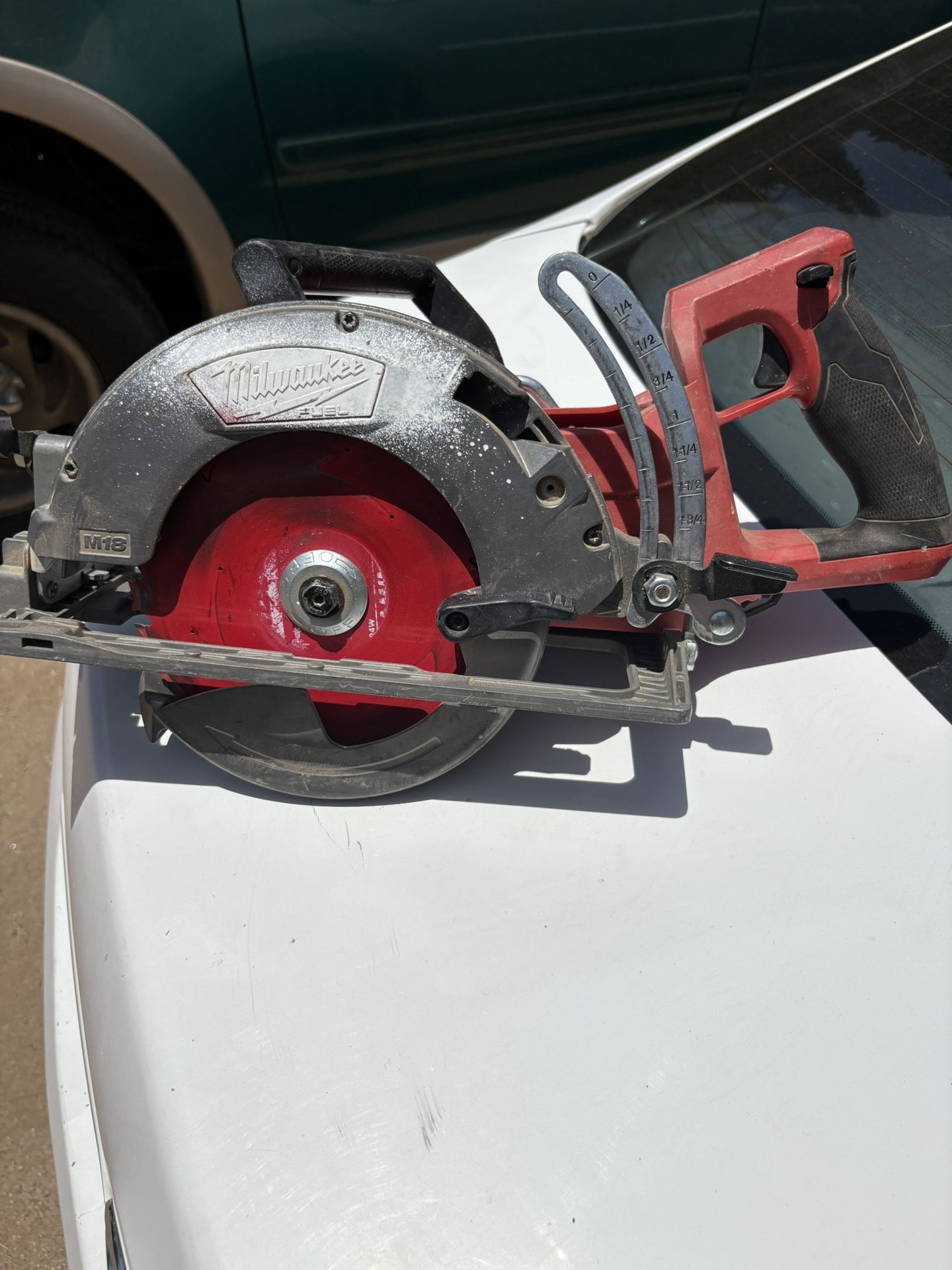 Milwaukee M18 Skilsaw