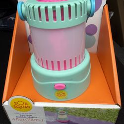 Lantern Bubble Maker 