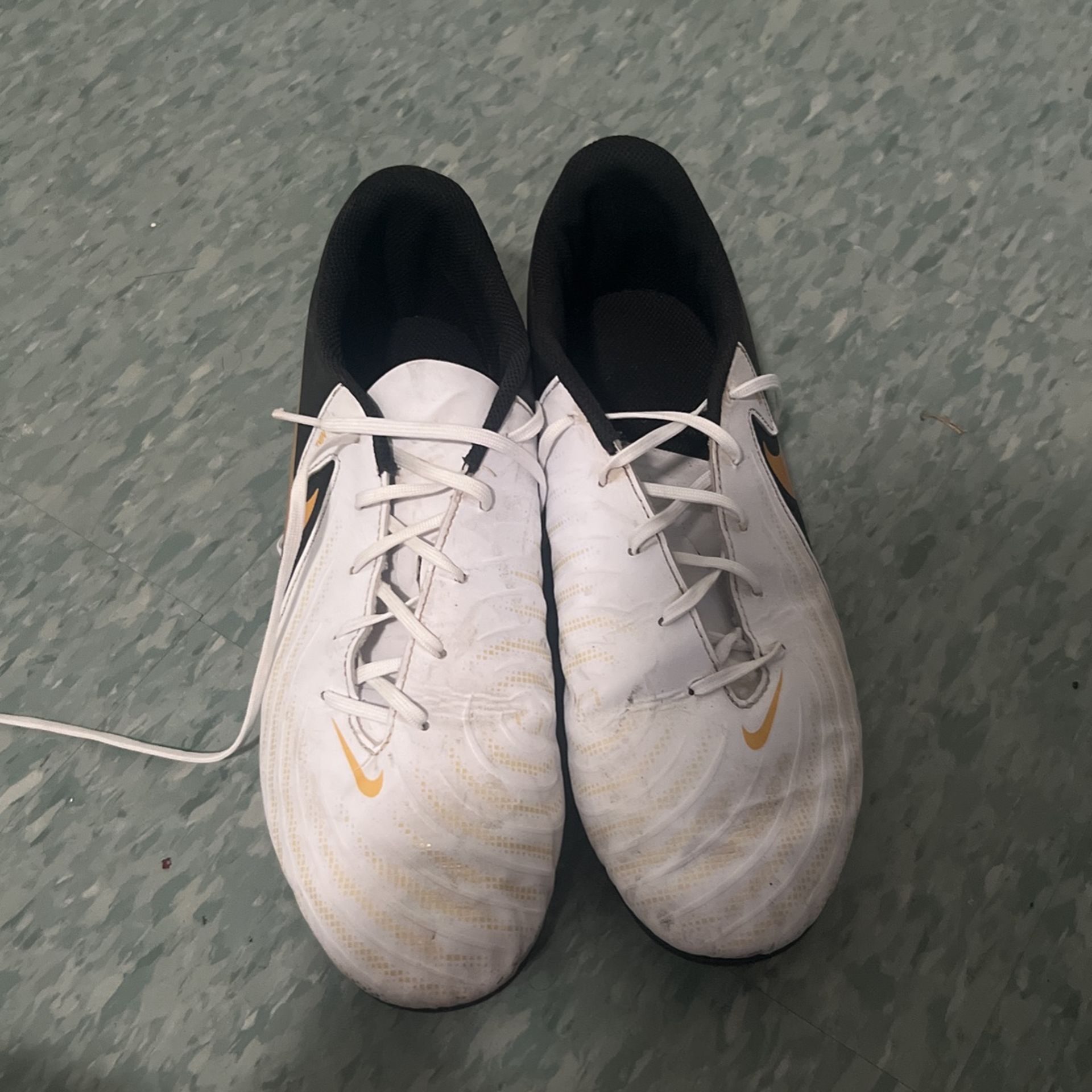 Nike Phantom Elite Soccer Cleats for Sale in Visalia, CA OfferUp