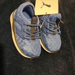 Toddler pumas shoes