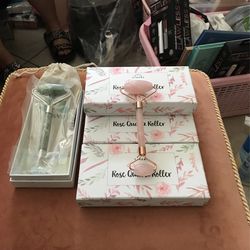 Rose Quarts Face Roller 
