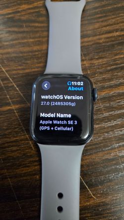 Apple Watch SE 3 (GPS + Cellular) 40mm - Mint Condition (64GB)