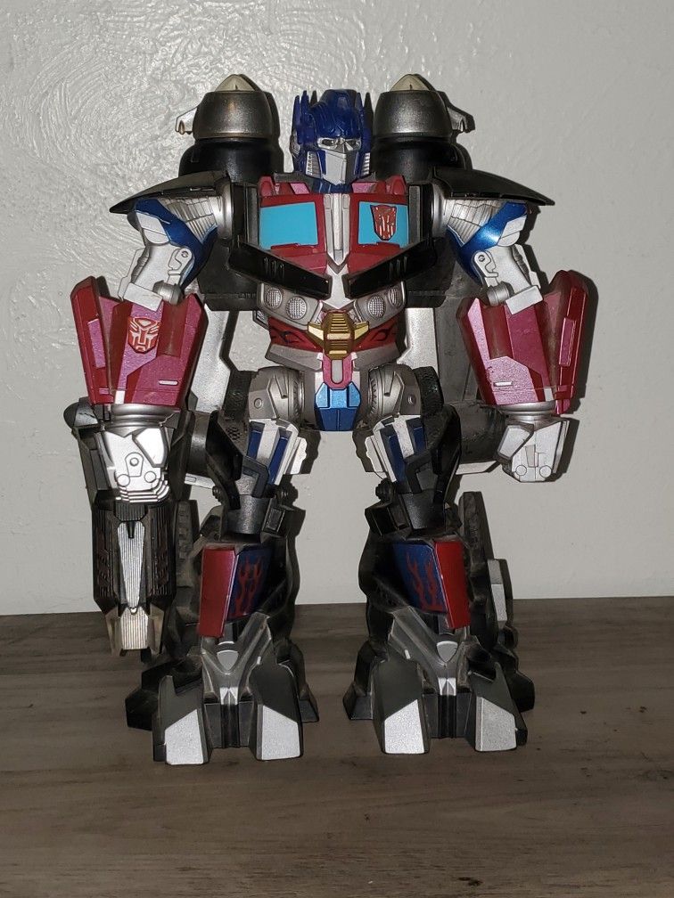 Transformers Vintage Optimus Prime 12 Inch Action Statue! Excellent Condition!