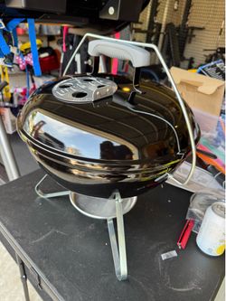 Weber 14in. Smokey Joe Portable Charcoal Grill  Black  NEW SEALED