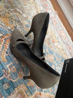Size 8 grey banana republic heels