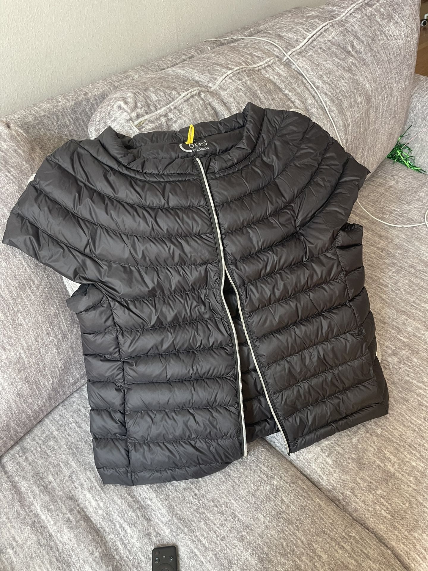 Cotes Of London Vest Women Size L