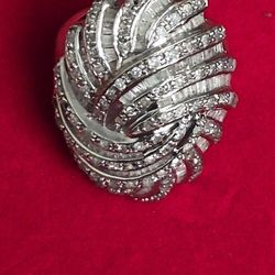 Silver Ring With Real Natural Diamons 1.1/2 K