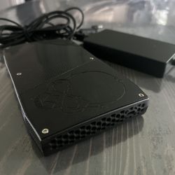 INTEL NUC Skull Canyon NUC617KYK 16 GB 256 GB SSD