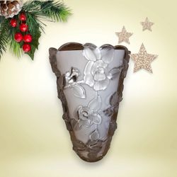 Mikasa Bella Rosa 9.5" X 6" X 3" Base.