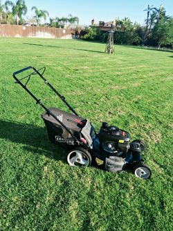 Lawnmower Craftsman Self-Propelled Honda Engine