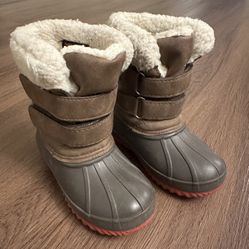 Snow Winter Boots Size 6 for Boy or Girl 