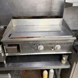 Commercial Flat Top Griddle – Stainless Steel – Fully Functional
