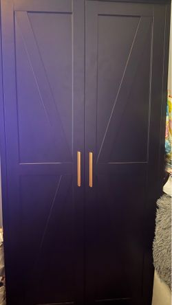 Clothing cabinet
