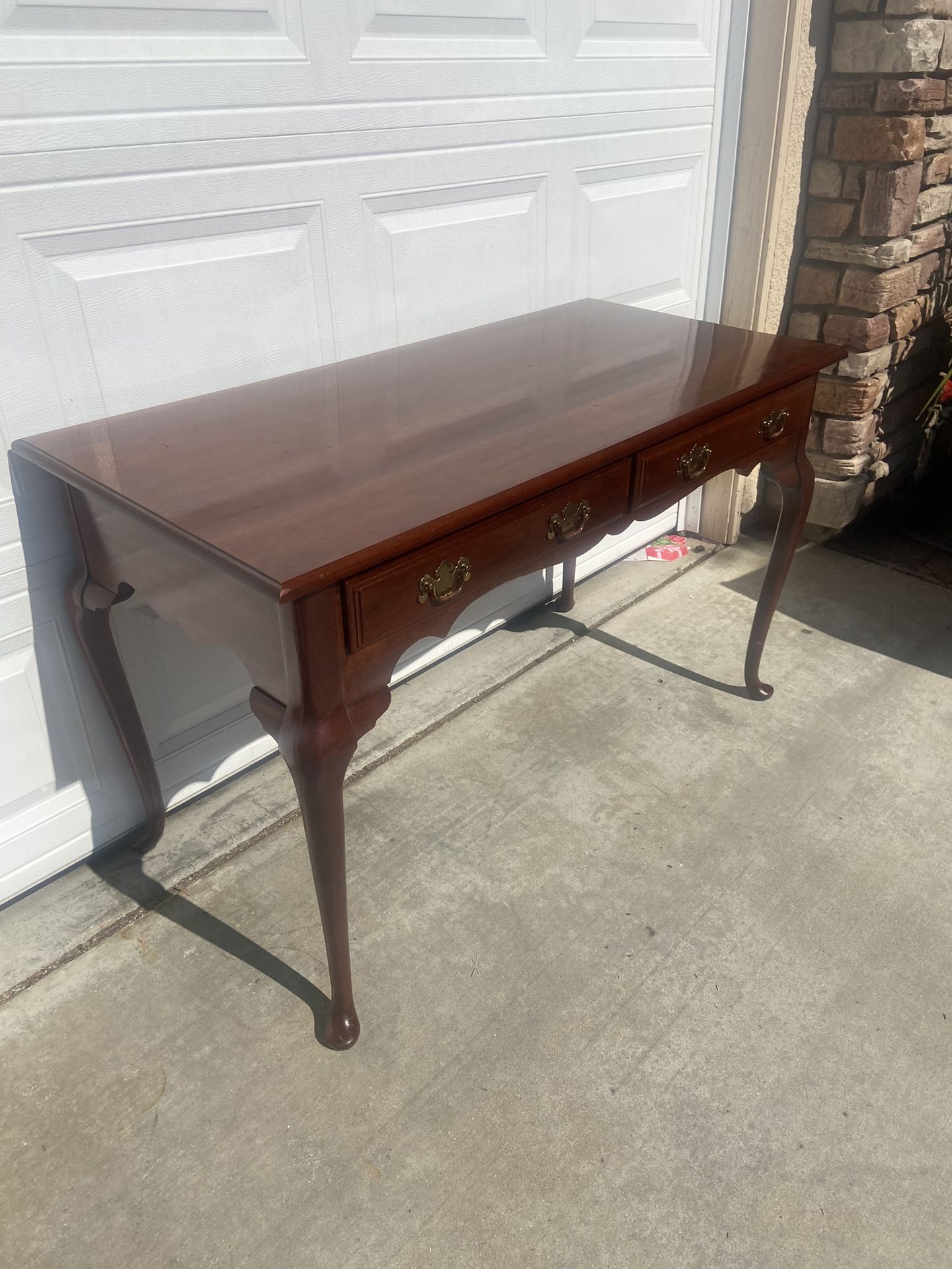 Bassett Desk Bassett