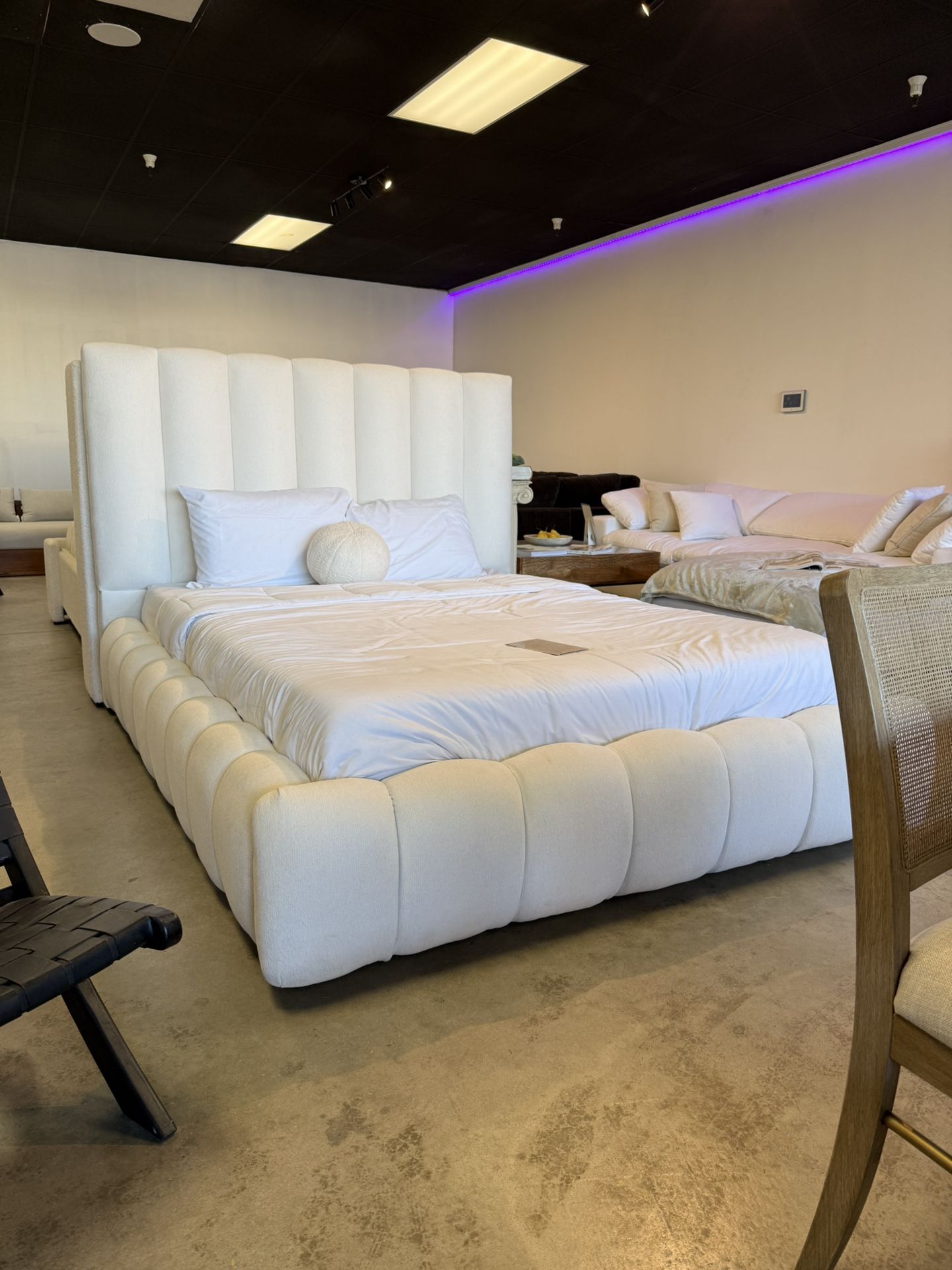 Modern Curved Bed Frame Cream White Headboard In Twin, Full, Queen, & King Size β FREE Delivery