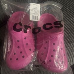 New Kids Crocs size 3  Pink