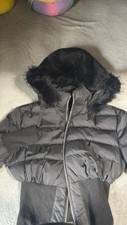 BLACK CROPPED PUFFER WITH FUR