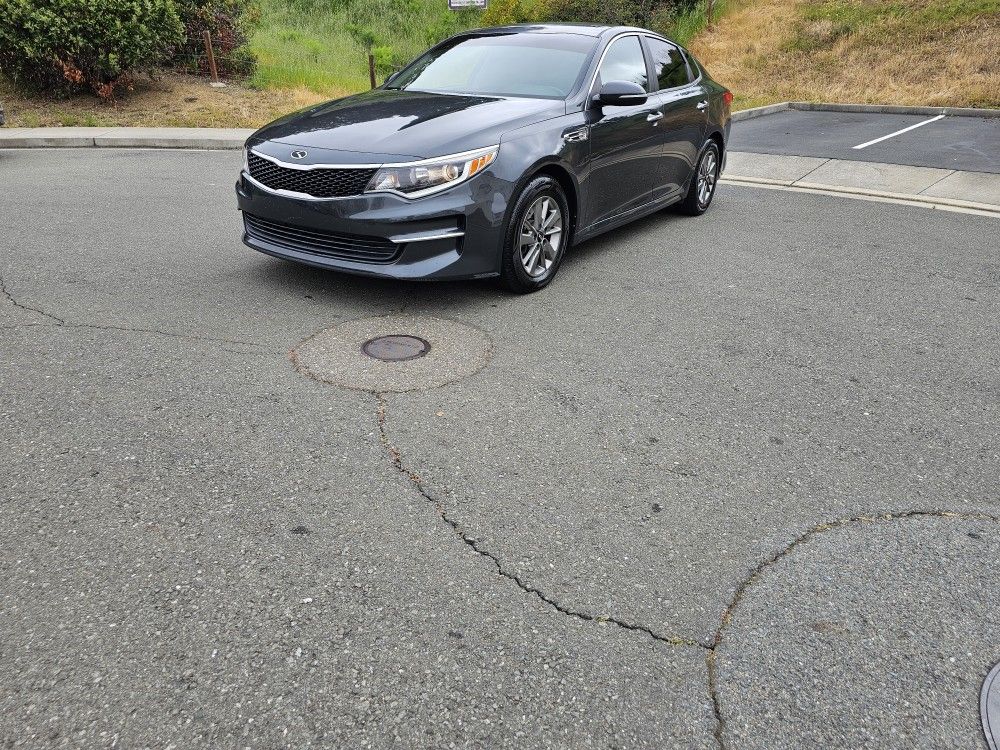 2016 KIA Optima