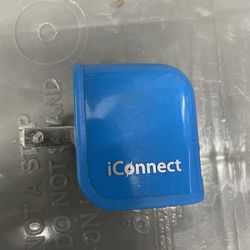 Blue Charger 0.15A  Port USB Output Voltage 5V DC, 3400mA Input Voltage : 100~24