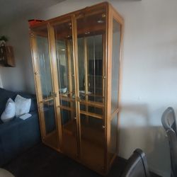 China Curio Cabinett