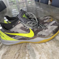 Nike Kobe 8 Volt (Size 13 M) 