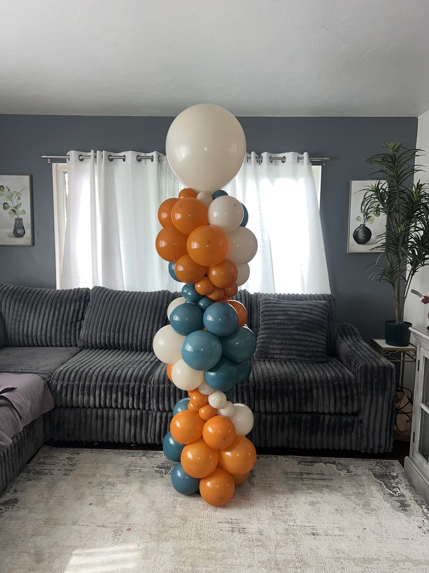 Balloon Columm