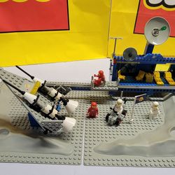 Lego Classic Space 6970 Beta-1 Command Base