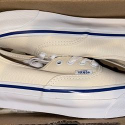 Vans Authentic LX “Classic White” Size 5.5M/7W