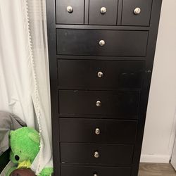Dresser chest