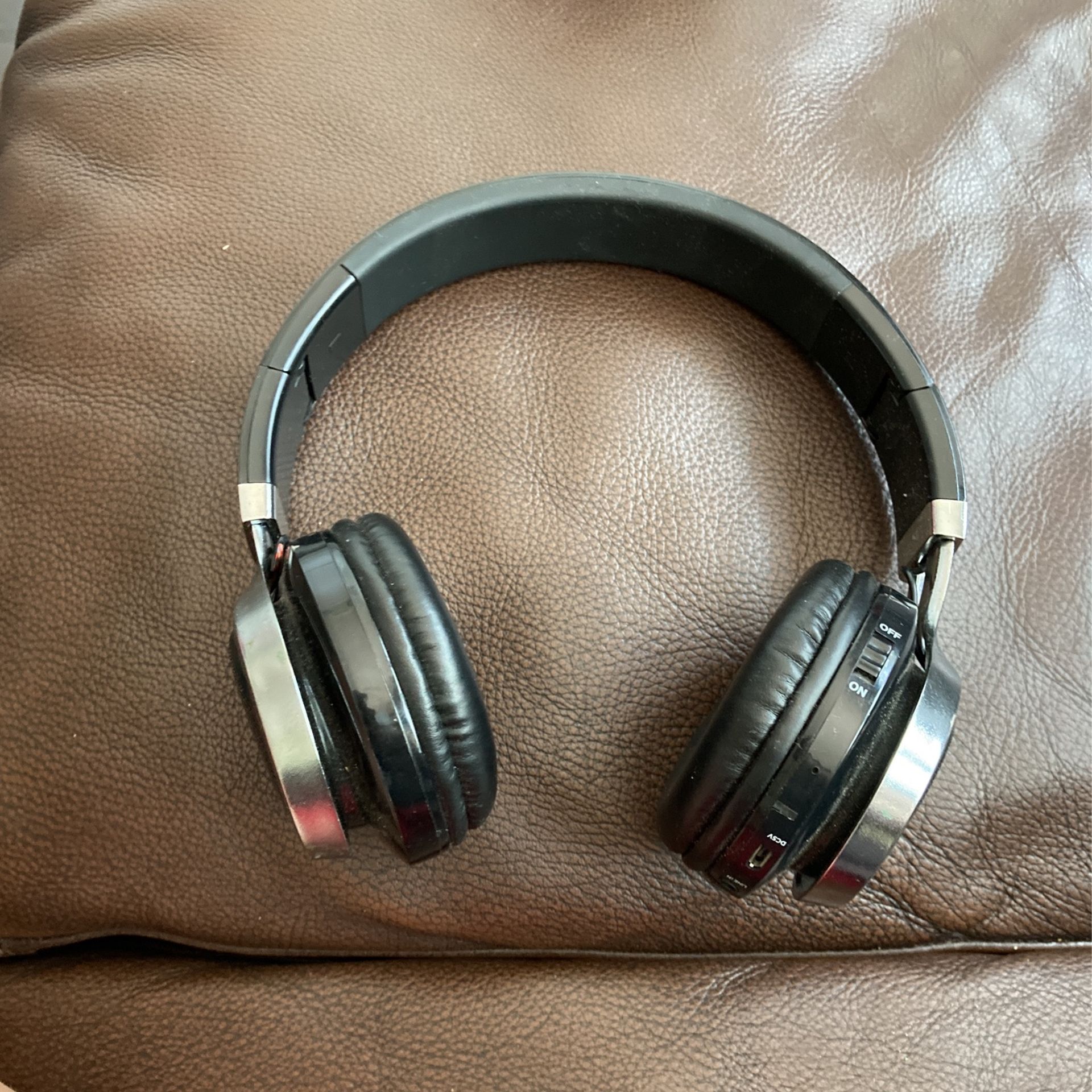 BLUETOOTH HEADPHONES