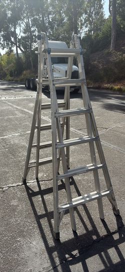 Folding ladder 23 ft